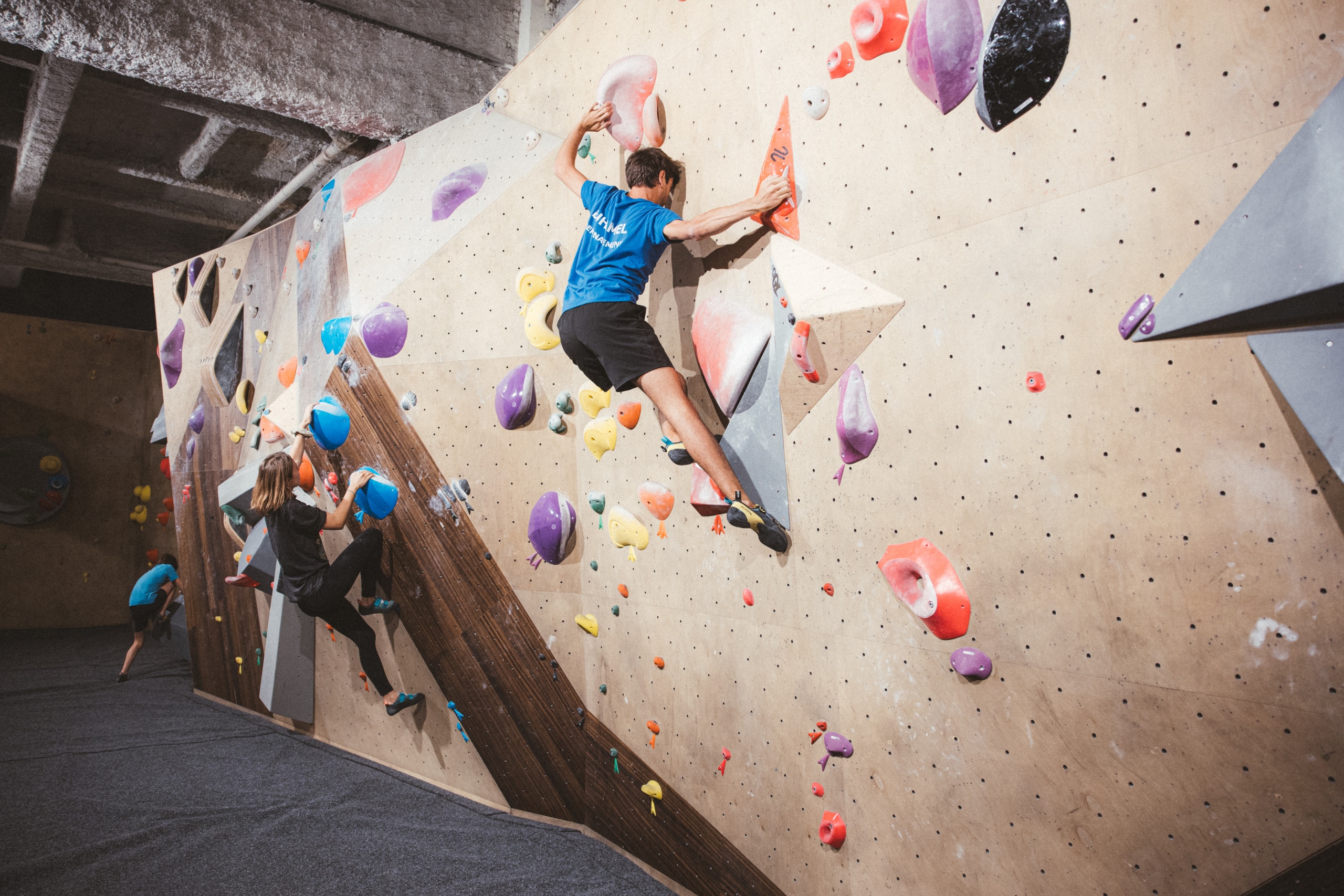 Climbing District - Salle d'escalade à Paris - Batignolles ©Arthur Delicque